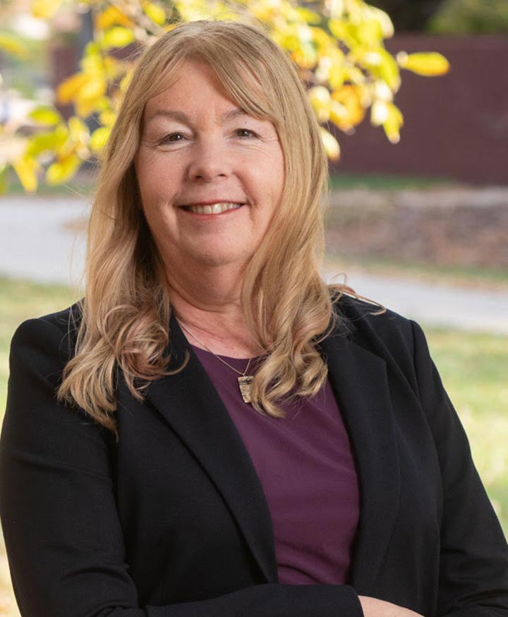 Prof Sharon Locke